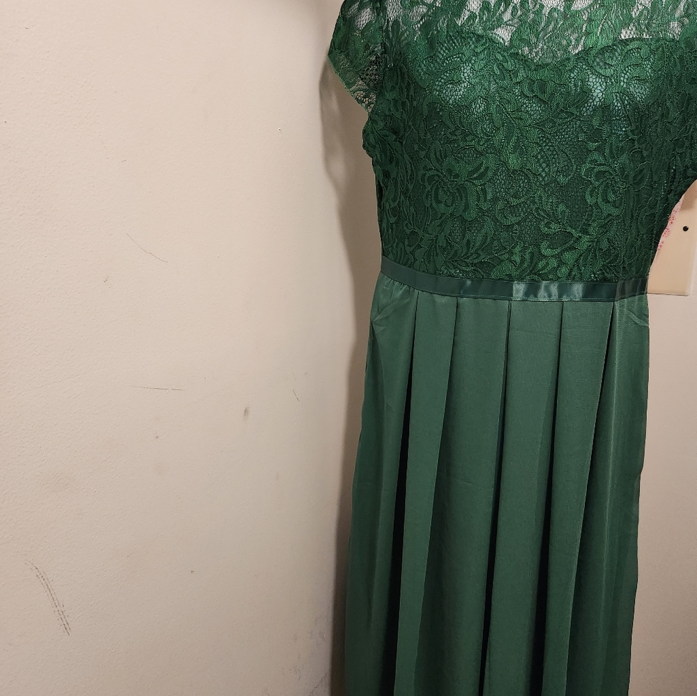 Plus size cocktail/wedding/part dress - Picture 4 of 7